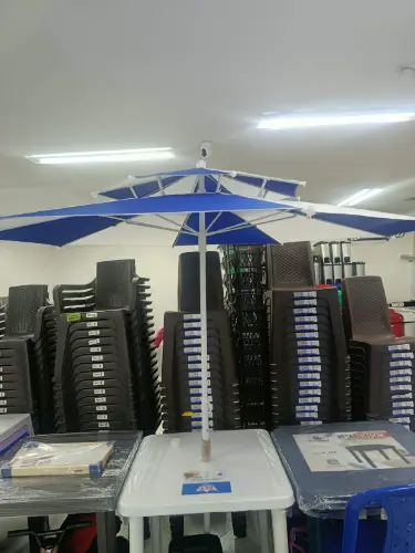 Mesa plástica con Sombrilla for home and business in Medellín