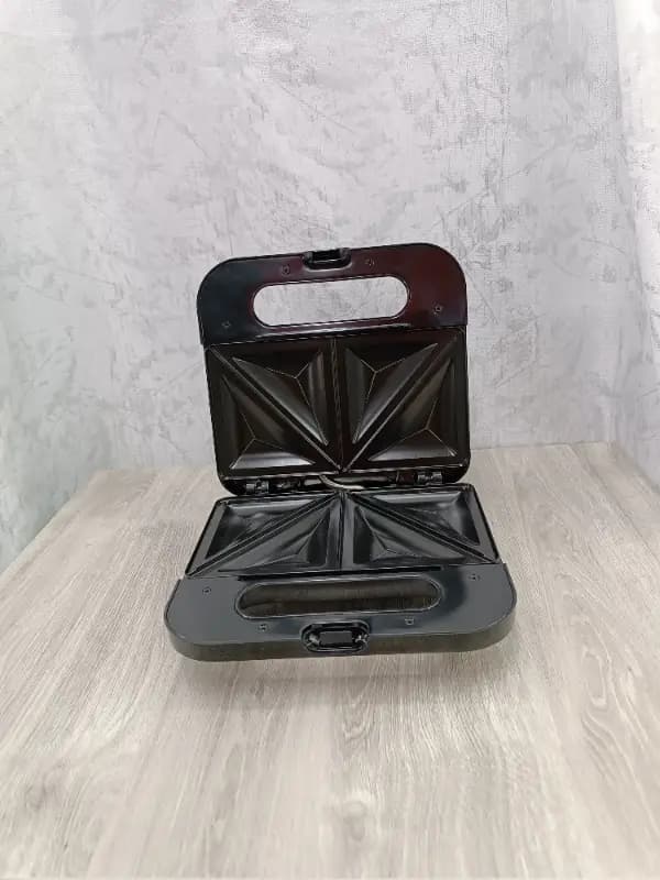 Sandwichera Oster